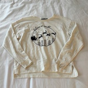 Fifth Sun “I believe in Santa”Sweatshirt, size extra small, White color